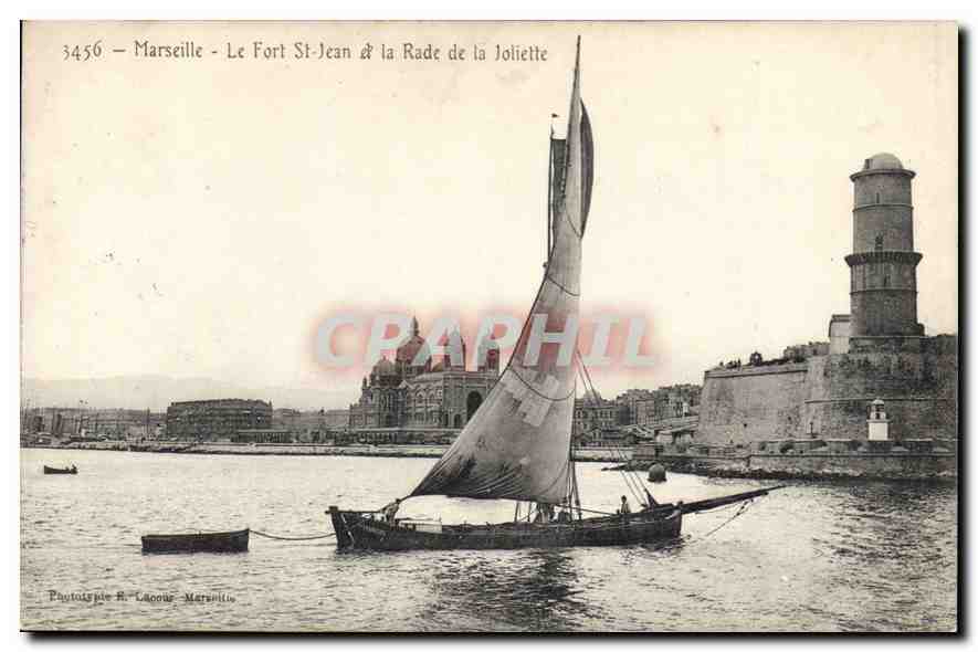 CPA Marseille Le Fort Saint Jean et la Rade de la Joliette Bateau