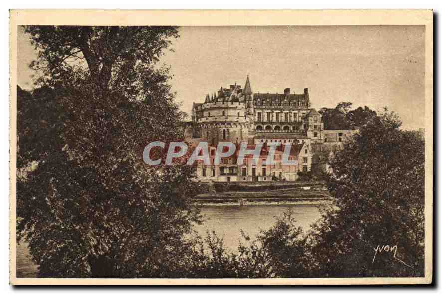 CPA Le Chateau d'Amboise vu des borsds de la Loire