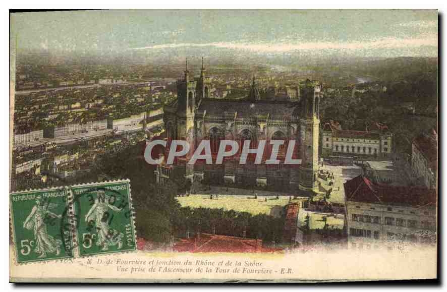 CPA Lyon N D fourviere et Fonction du Rhone et de la Saone Vue prise de l'Ascenseur de la Tour de Fo