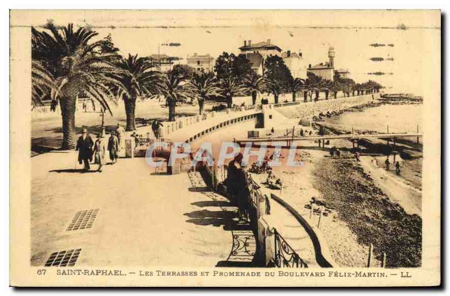 Saint-Raphaël — Les Terrasses et Promenade du Boulevard Félix-Martin — LL