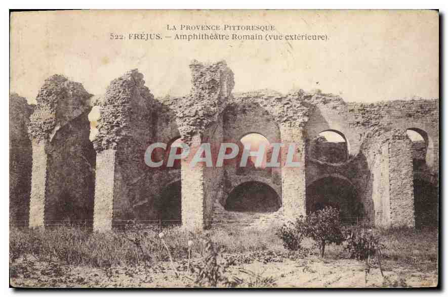 CPA La Provence Pittoresque Frejus Amphitheatre Romain 
