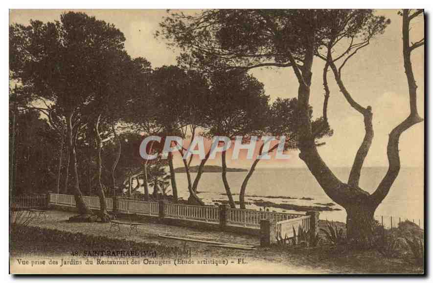 Saint-Raphaël (Var) — Ansicht aus den Gärten des Restaurant des Orangers (Kunststudie) — PL