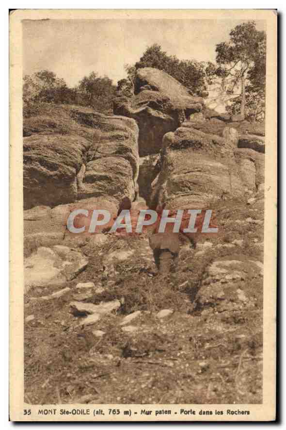 CPA Mont Ste Odile Mur Paien porte dans les Rochers 