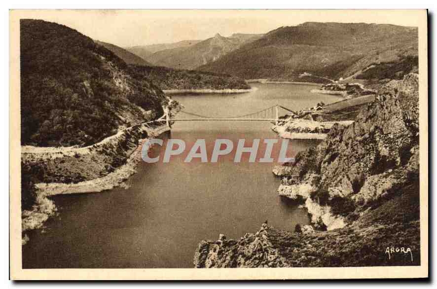 CPA Vallee de la Truyere Cantal Lac de Sarrans le pont suspendu de Treboul village actuellement imme
