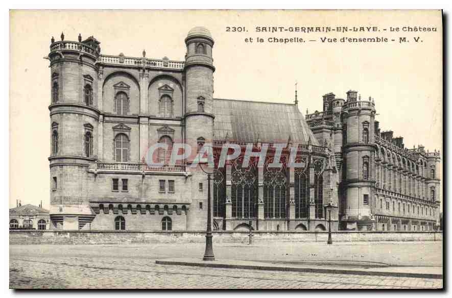 CPA Saint Germain en Laye Le Chateau et la Chapelle Vue d'ensemble 