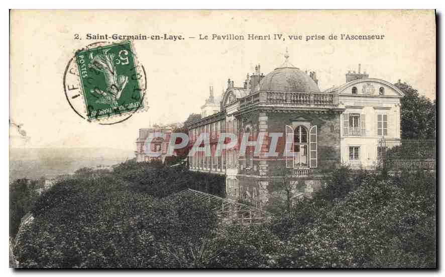 Saint-Germain-en-Laye — Le Pavillon Henri IV, vue prise de l'Ascenseur