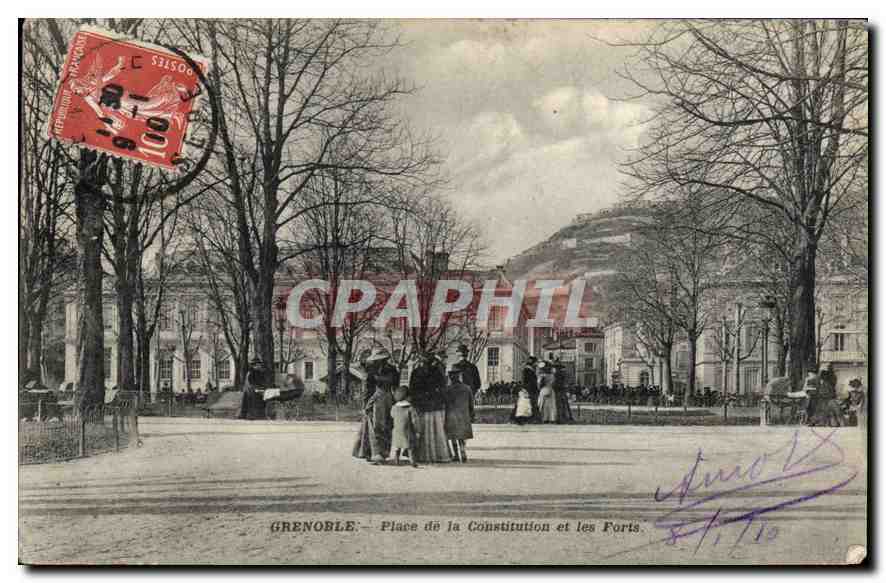 Grenoble — Place de la Constitution und die Festungen — anonymer Verlag, Seriennummer nicht sichtbar