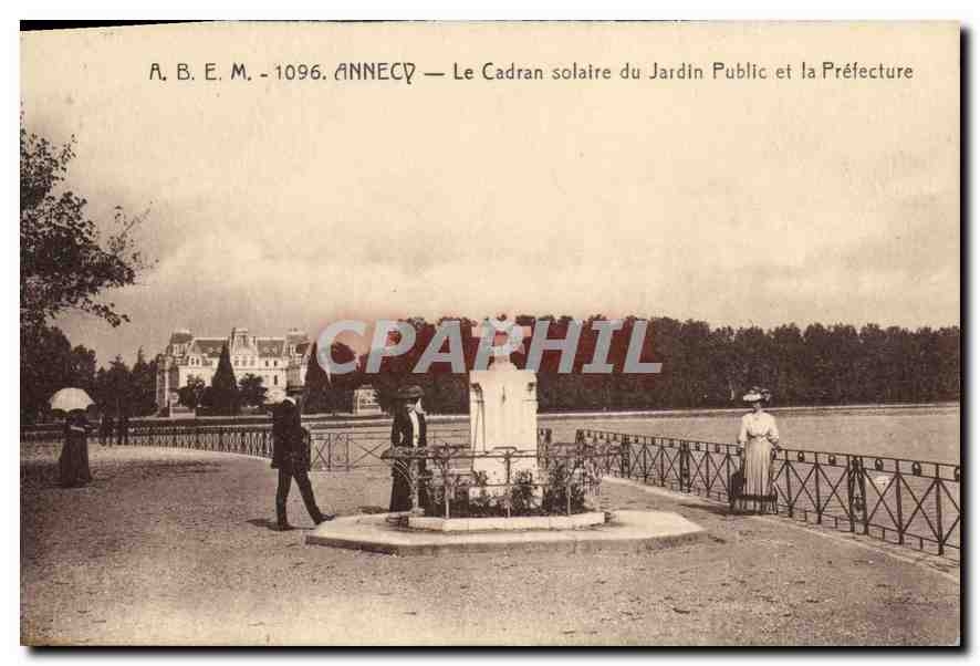 Annecey — Le Cadran solaire du Jardin Public et la Préfecture