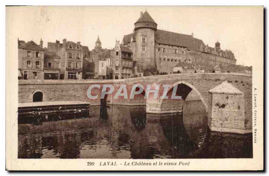 CPA Laval le Chateau et le vieux Pont 