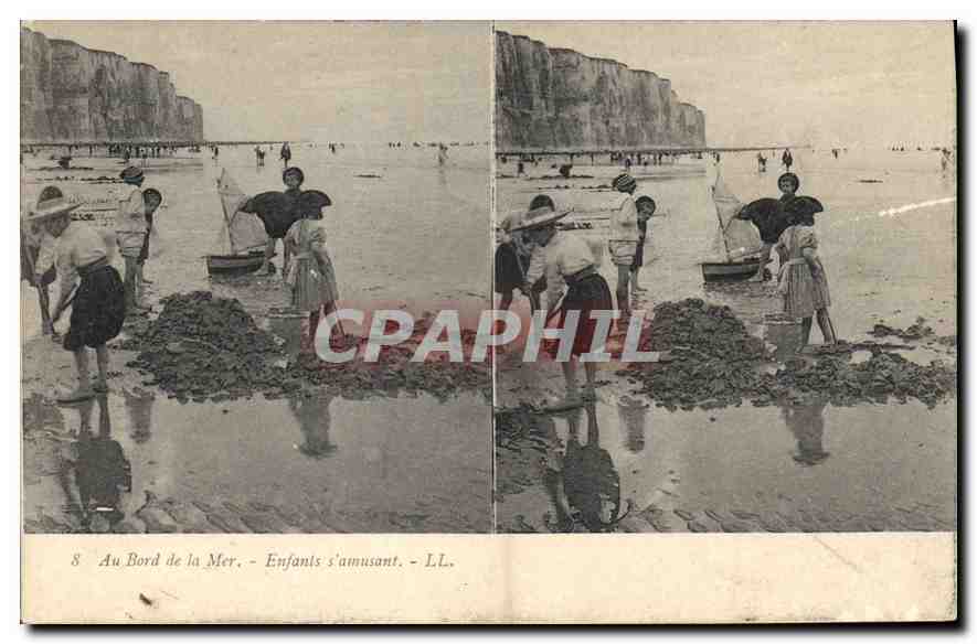Au Bord de la Mer - Enfants s'amusant - LL.