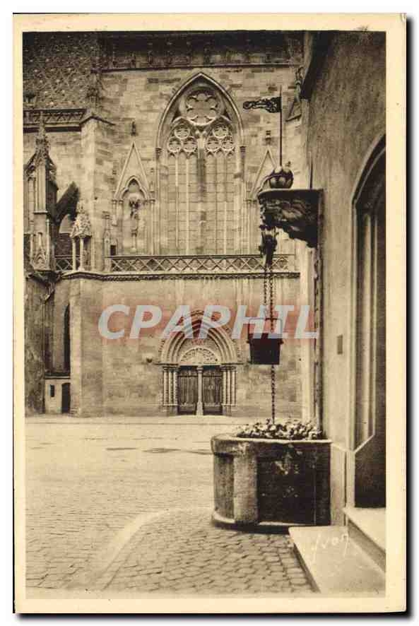 CPA Colmar Haut Rhin Vieux Puits et Portail de l'Eglise St Martin 