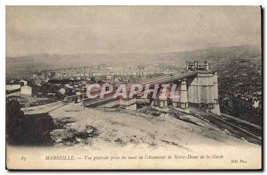 CPA Marseille Vue generale prise du baut de l'Ascenseur de Notre Dame de la Garde 