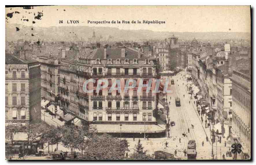 CPA Lyon Perspective de la Rue de la Republique 