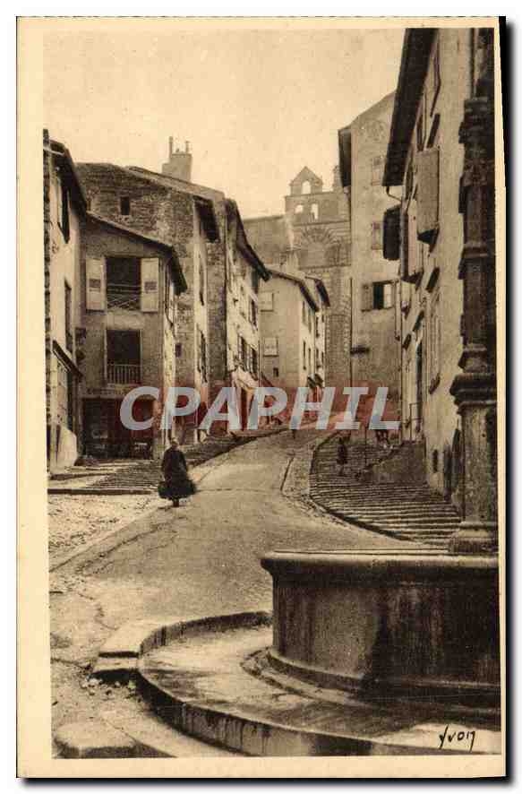 CPA Le Puy Haute Loire La vielle rue des Tables conduisant a la Cathedrale 
