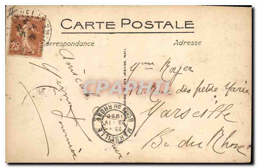 Le Puy - La Place du Breuil — vue de la place avec fontaine et hôtel des Ambassadeurs, éditeur LL, n° 27 — Reverso