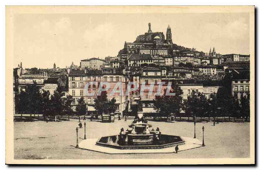 Place du Breuil — vue de la ville et du château — éditeur Lévy et Nébrouin, Paris