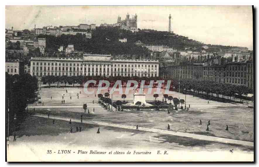 Lyon - Place Bellecour et château de Fourvière — E. R. n°35