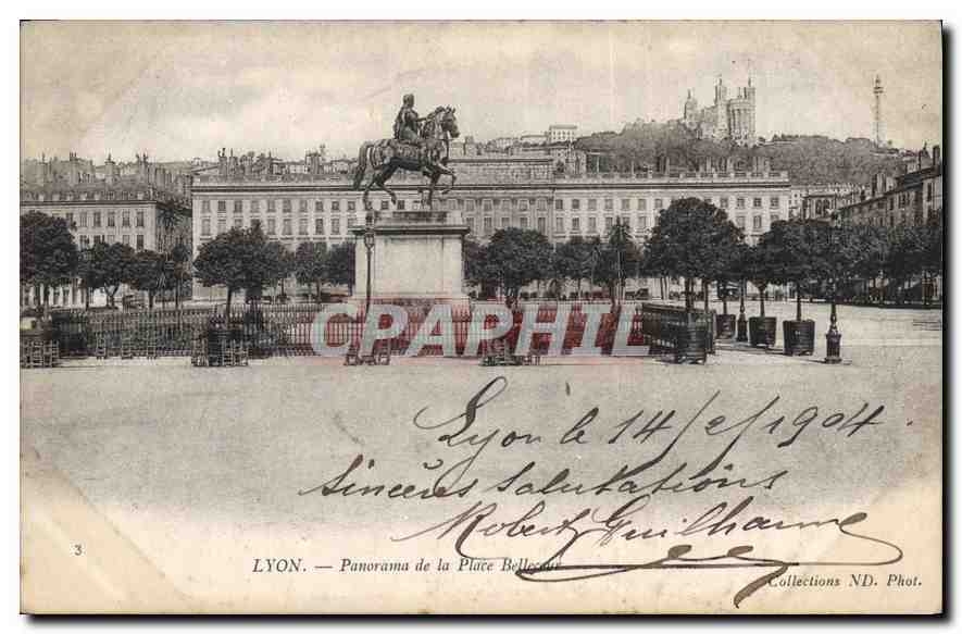 CPA Lyon Panorama de la Place Bellecour 
