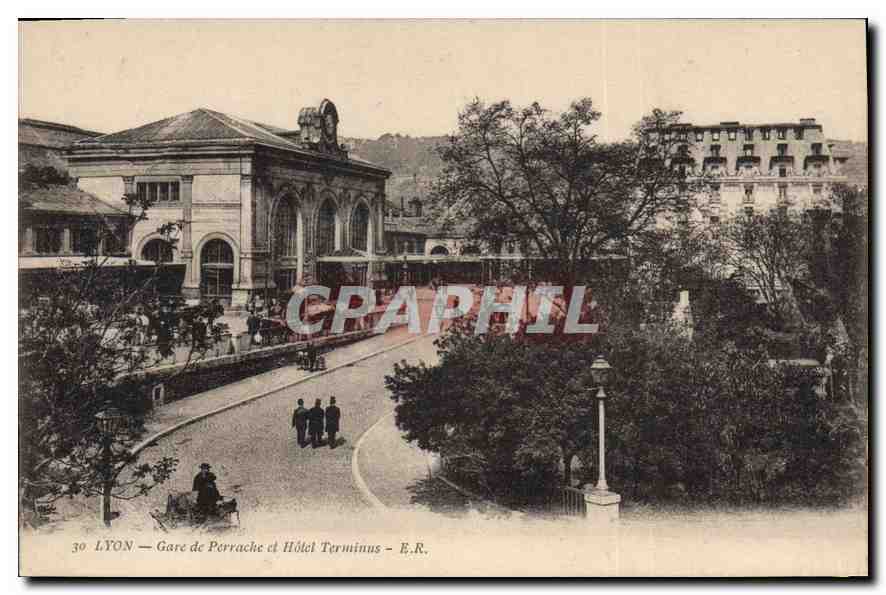 CPA Lyon Gare de Perrache et Hotek Terminus 