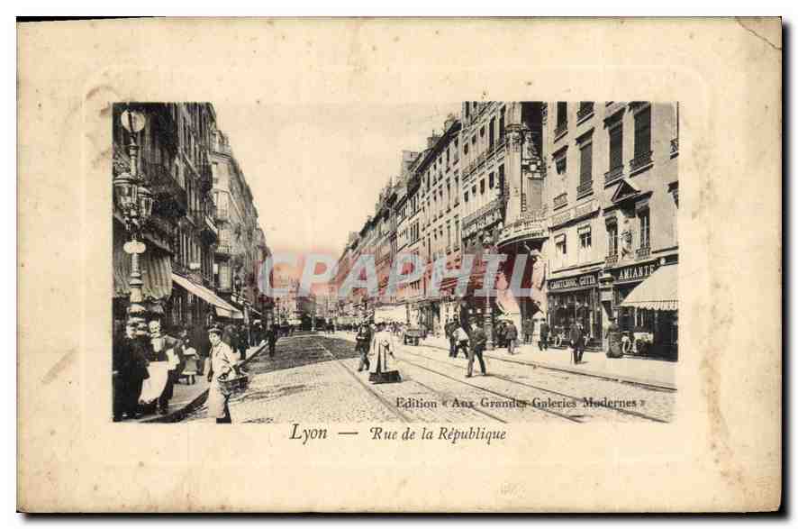 CPA Lyon Rue de la Republique 
