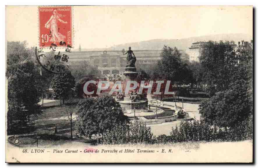 CPA Lyon Place Carnot Gare de Perrache et Hotel Terminus 