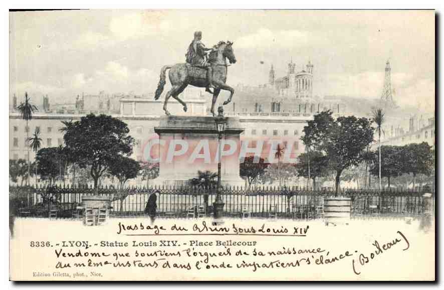 CPA Lyon Statue Louis XIV Place Bellecour 