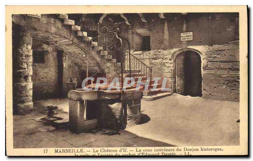 CPA Marseille Le Chateau d'If La cour interieure du Donjon historique Cachot d'Edmond Dantes