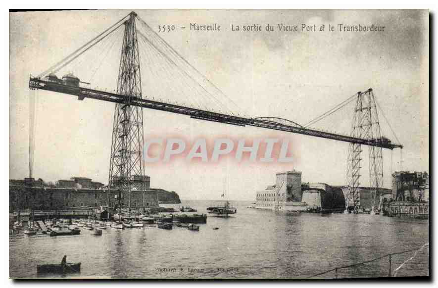 CPA Marseille La sortie du Vieux Port et le Transbordeur 