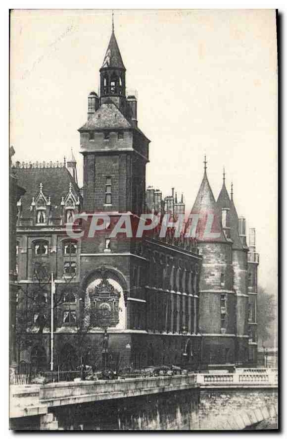 CPA Paris L'Horlage du Palais de Justice et la Conciergerie 