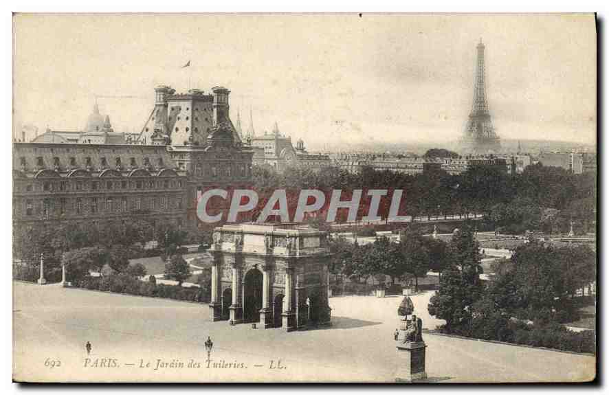 CPA Paris Le Jardin des Tuileries Tour Eiffel