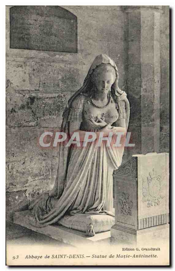 CPA Abbaye de Saint Denis Statue de Marie Antoinette 