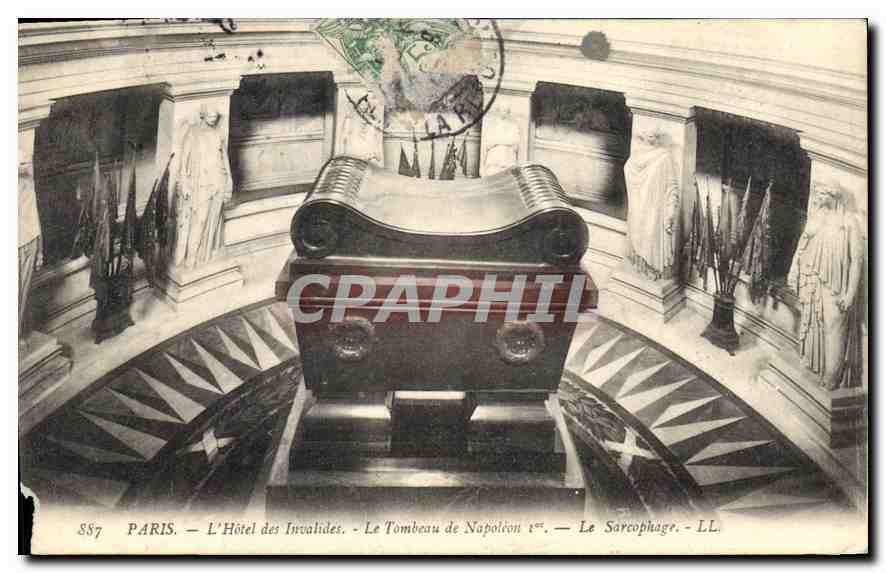CPA Paris L'Hotel des Invalides Le Tombeau de Napoleon Le Sarcophage 