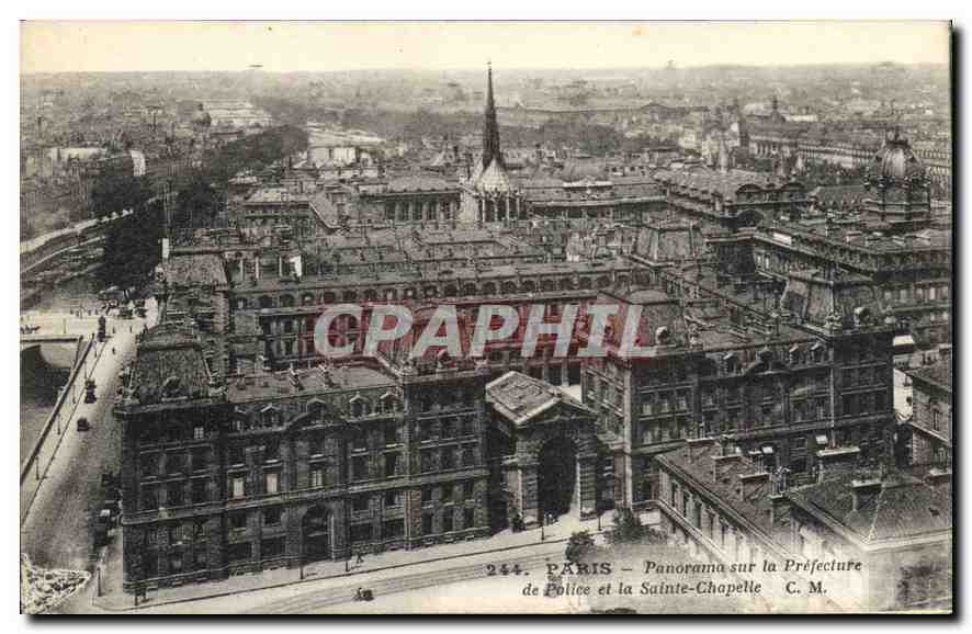 CPA Paris Panorama sur la Prefecture de Police et la Sainte Chapelle 