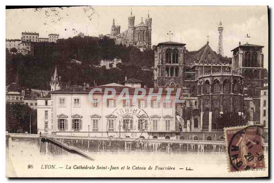 CPA Lyon La Cathedrale Saint Jean et le Coteau de Fourviere 