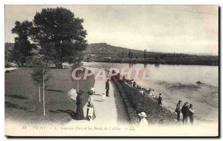 CPA Vichy La Nouveau Parc et les Bords de l'Allier 