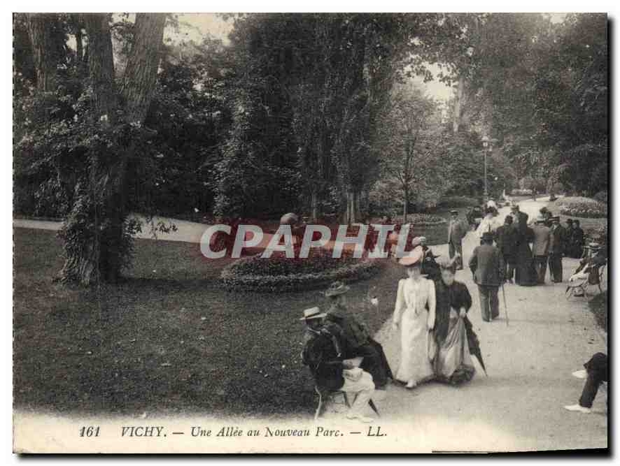 Vichy — Une Allée au Nouveau Parc — LL. n°161