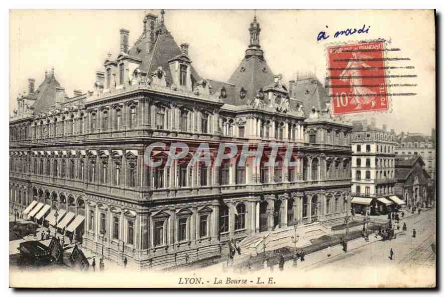 CPA Lyon La Place des Cordeliers et le Palais de la Bourse 