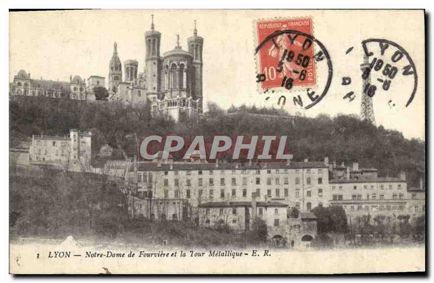 CPA Lyon Notre Dame de Fourviere et la Tour Metallique 