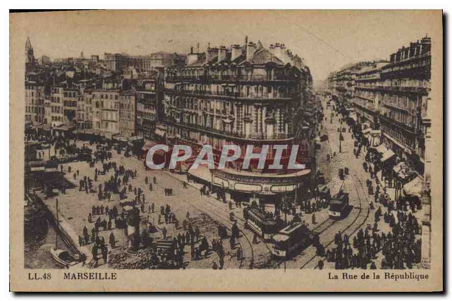 CPA Marseille La Rue de la Republique 