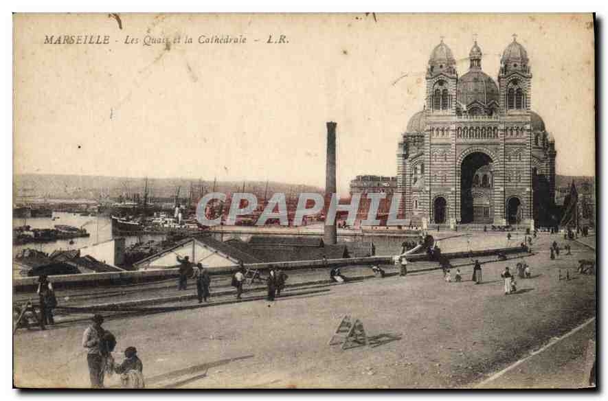 CPA Marseille Le Quai et la Cathedrale 