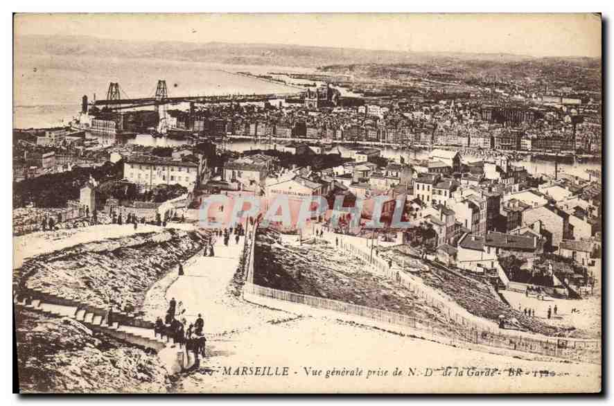 CPA Marseille Vue generale prise de ND de la Garde 