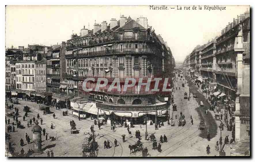 CPA Marseille La Rue de la Republique 