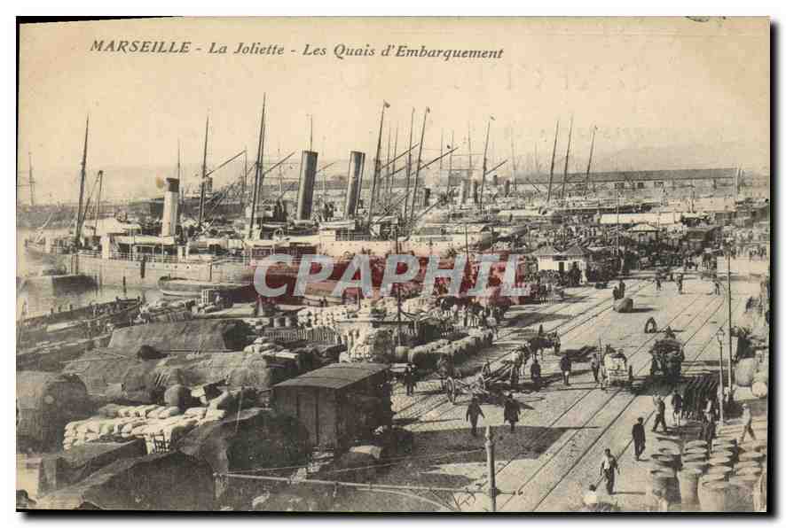 CPA Marseille La Joliette Les Quais d'Embarquement 