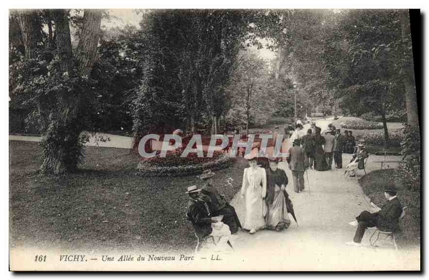 Vichy — Une Allée du Nouveau Parc — LL