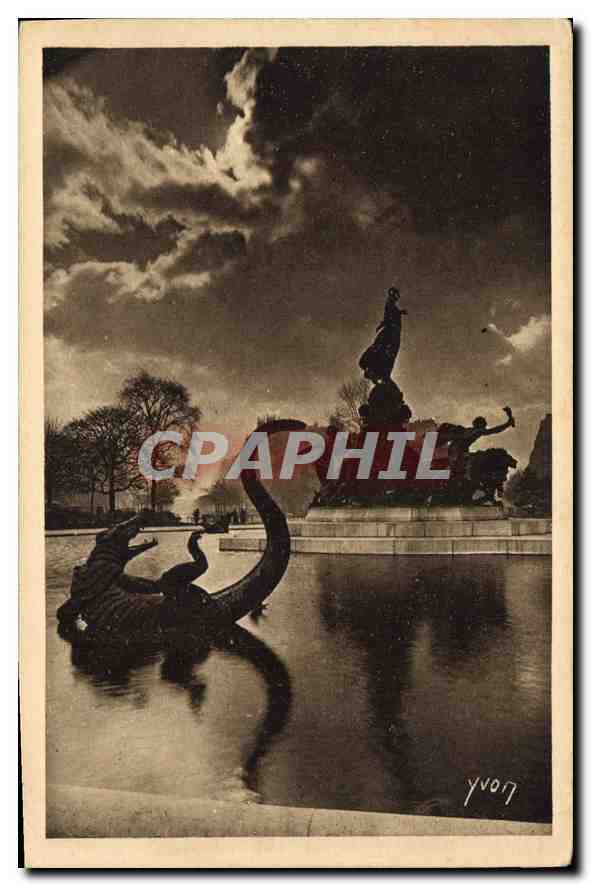 CPA Paris Bassin de la Place de la Nation 