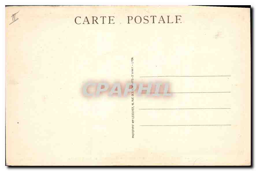 CPA Lyon artistique Place des Terreaux Fontaine Bartholdi et les Pigeons — Verso