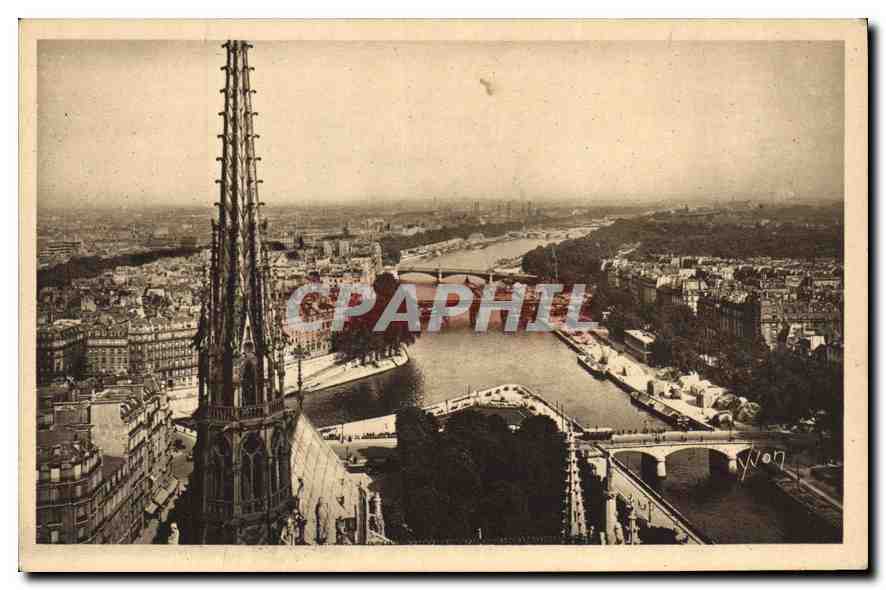 CPA Paris en flanant Vue panoramique prise des Tours de Notre Dame