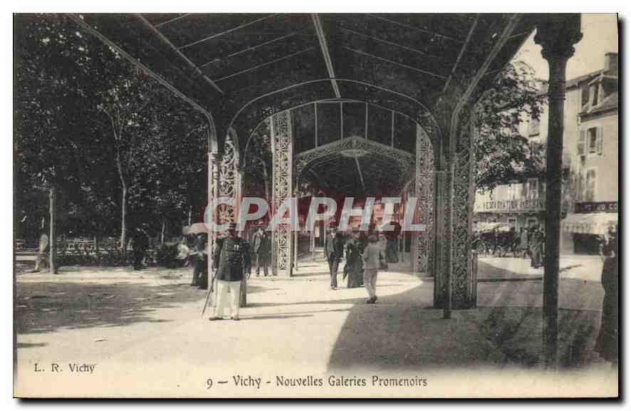 CPA Vichy Nouvelles Galeries Promenoirs