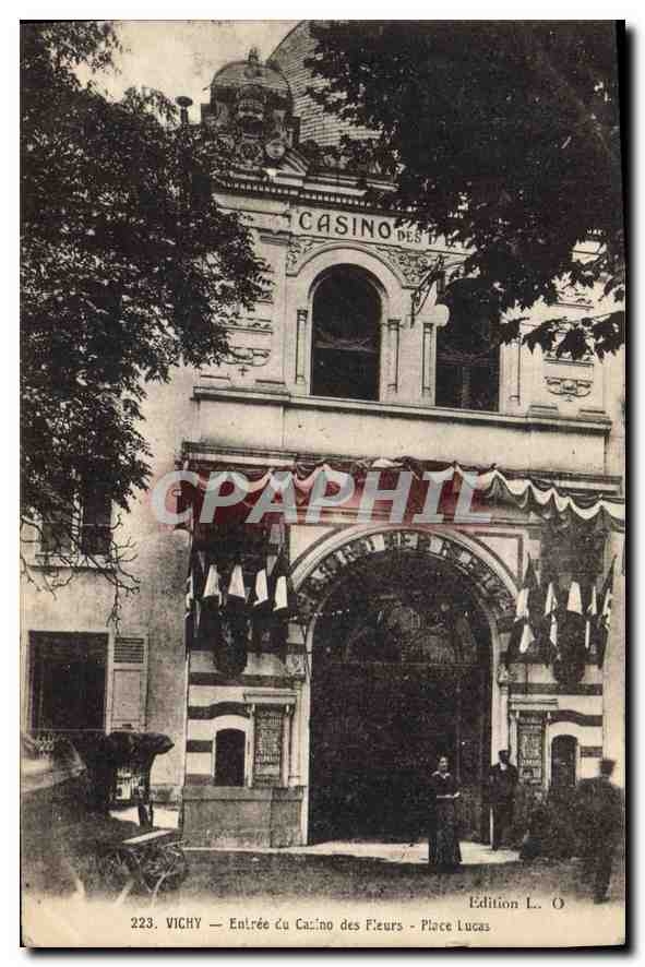 CPA Vichy Entree du Casino des Fleurs Place Lucas