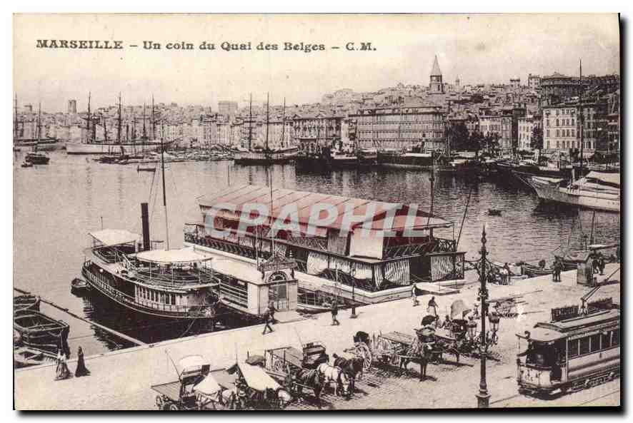 CPA Marseille Un coin du Quai des Belges Tramway Bateaux
